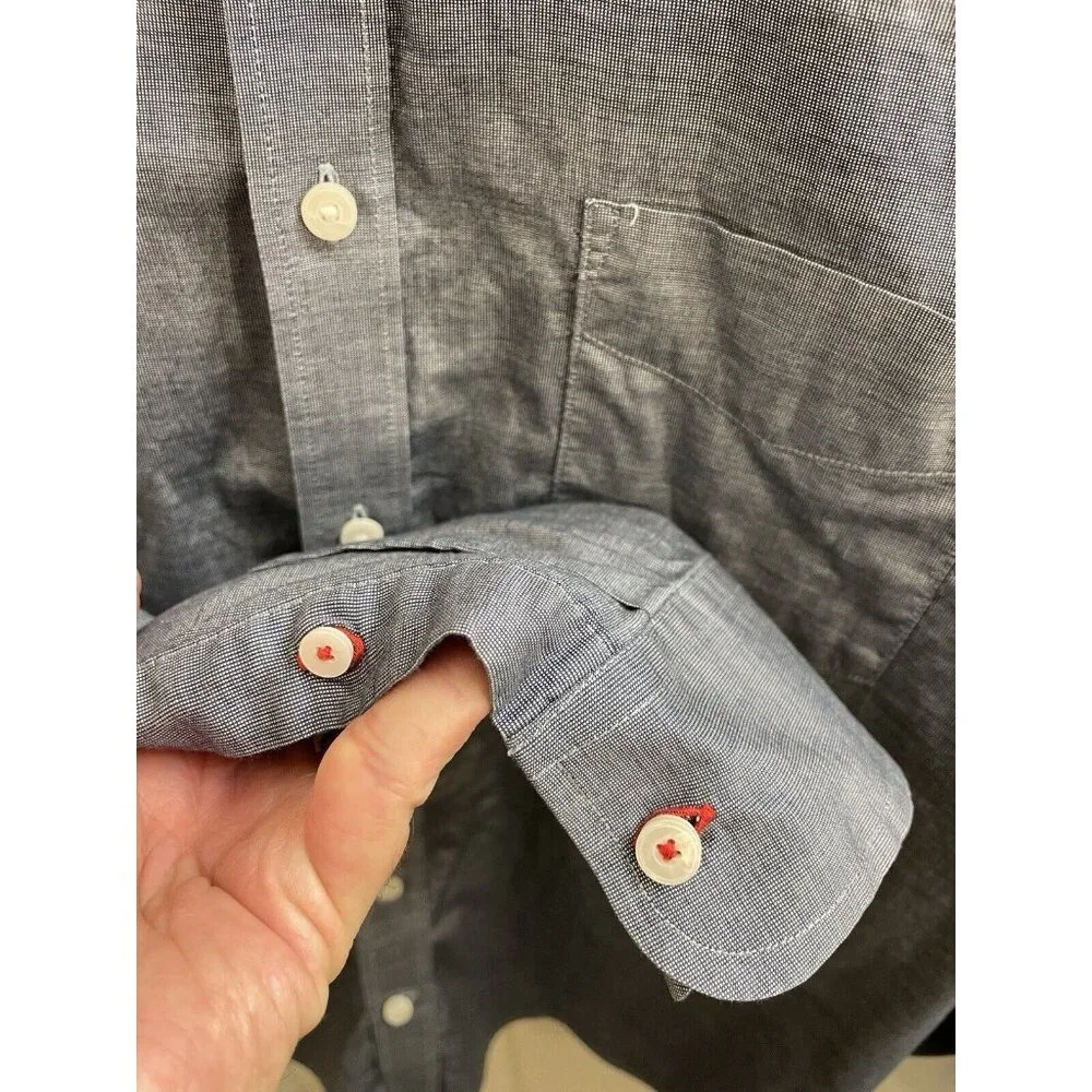 Untuckit Men's Button Up Shirt Size XL Gray Color Long Sleeve Lightweight